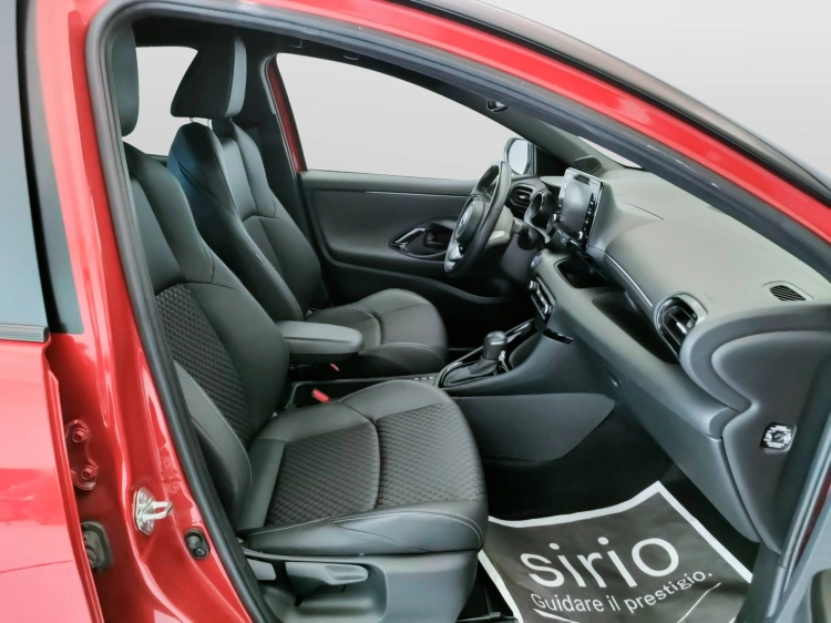 13 - Toyota Yaris Yaris 1.5h Style