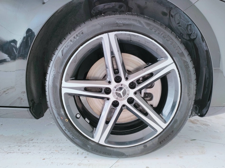 8 - Mercedes-Benz Classe A 250 e phev (eq-power) Sport auto