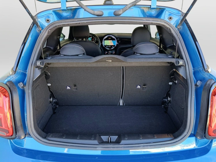 18 - MINI Cooper Mini 3p 1.5 Cooper Business auto