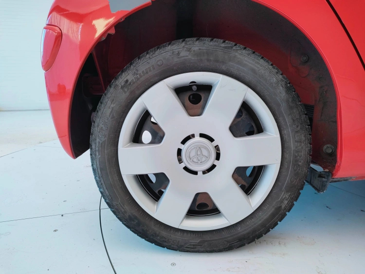 8 - Toyota Aygo Aygo 5p 1.0 Active connect my14