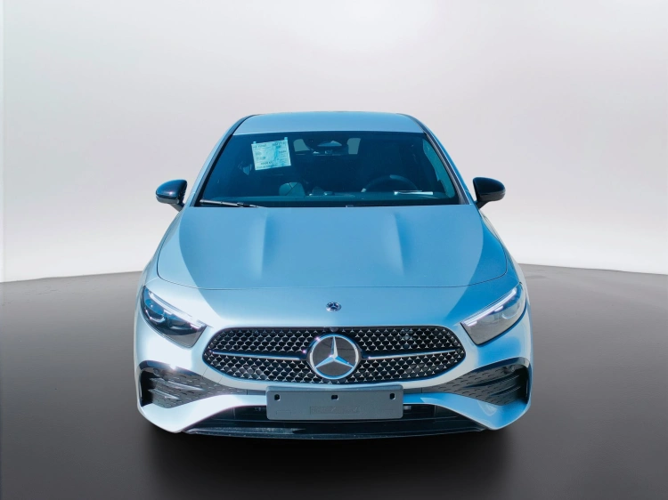 2 - Mercedes-Benz Classe A 180 d Automatic