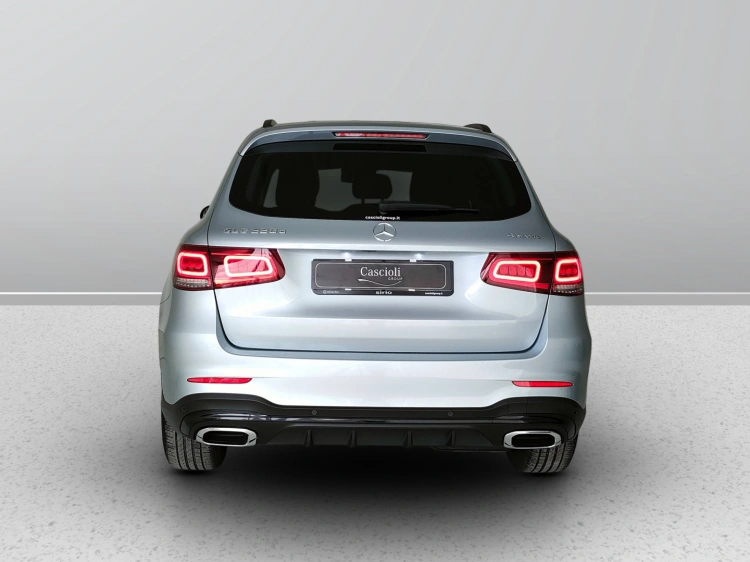 4 - Mercedes-Benz GLC 220 d Premium 4matic auto