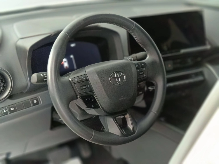 14 - Toyota C-HR C-HR 1.8 hv Trend fwd e-cvt