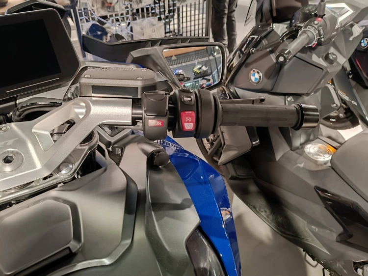 5 - BMW Motorrad RT R 1300 RT