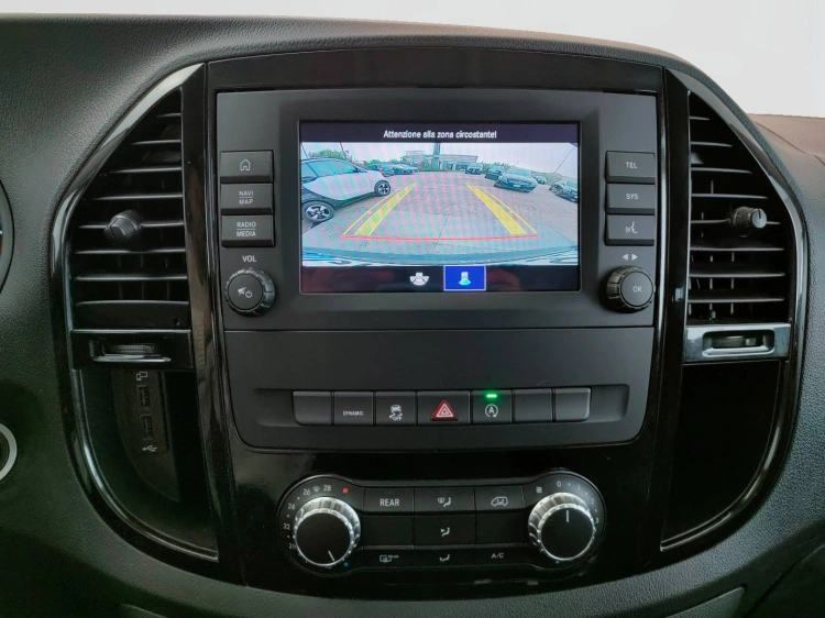 10 - Mercedes Vans Vito 116 cdi long tourer pro auto my20