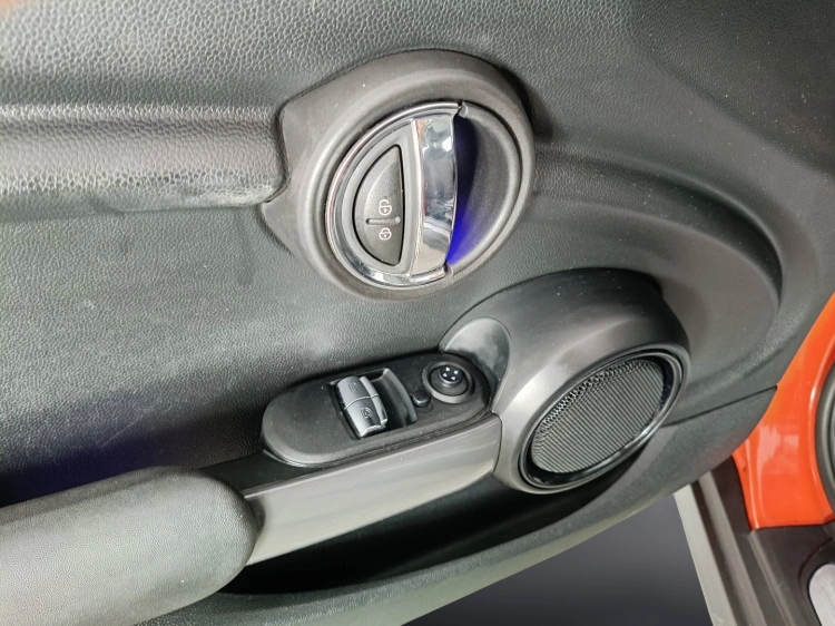 17 - MINI One Boost Mini 3p 1.5 One Boost 102cv