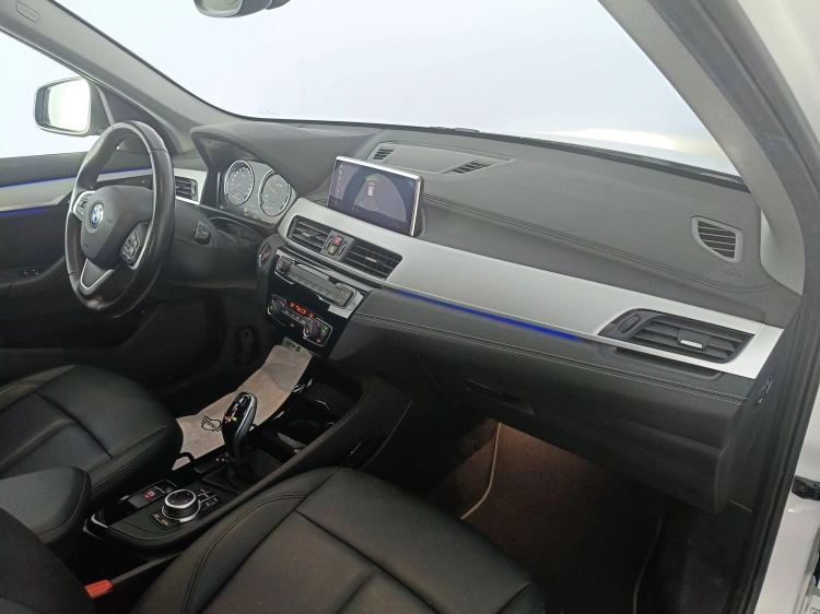 11 - BMW X1 X1 sdrive18d xLine Plus auto