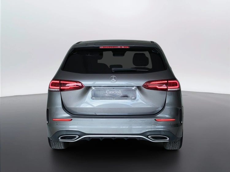 6 - Mercedes-Benz Classe B 180 Premium auto