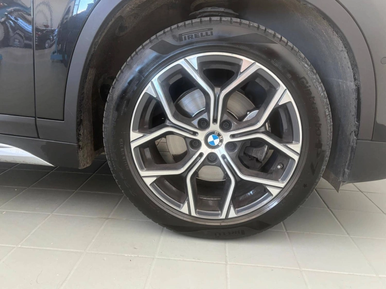 8 - BMW X1 X1 xdrive18d xLine Plus auto