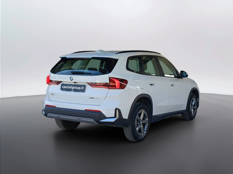 4 - BMW X1 X1 sdrive18d X-Line auto