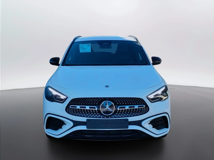 2 - Mercedes-Benz GLA 200 d Automatic 4MATIC