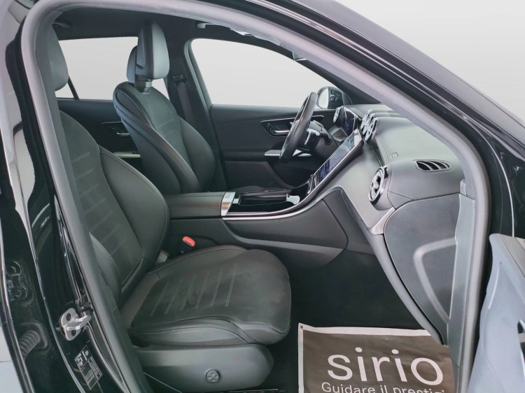 16 - Mercedes-Benz GLC 220 d mhev AMG Premium 4matic auto