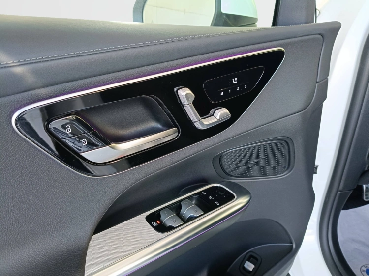 14 - Mercedes-Benz GLC 220 d AMG Premium 4matic auto