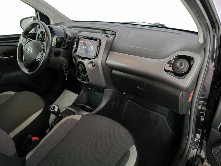 11 - Toyota AYGO TOYOTA Aygo Connect 1.0 VVT-i 72 CV 5 porte x-play MMT
