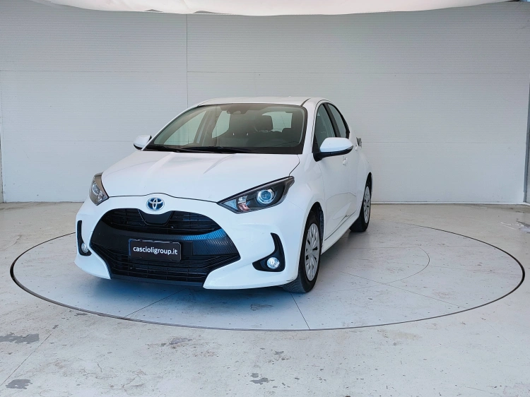 1 - Toyota Yaris Yaris 1.5h Active