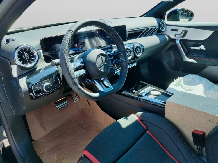 9 - Mercedes AMG Classe A Mercedes-AMG A 35 4MATIC