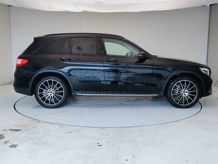 4 - Mercedes-Benz GLC 250 d Night Edition 4matic auto