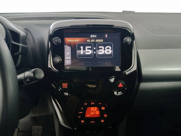 14 - Toyota Aygo Aygo 5p 1.0 x-play 72cv