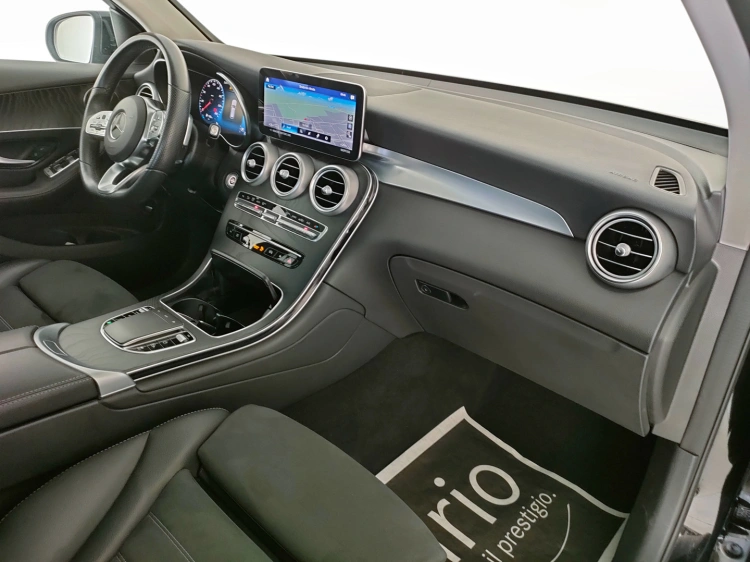 10 - Mercedes-Benz GLC 220 d Premium 4matic auto