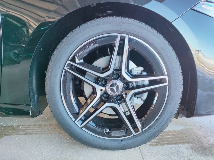 7 - Mercedes-Benz Classe A 180 d Automatic