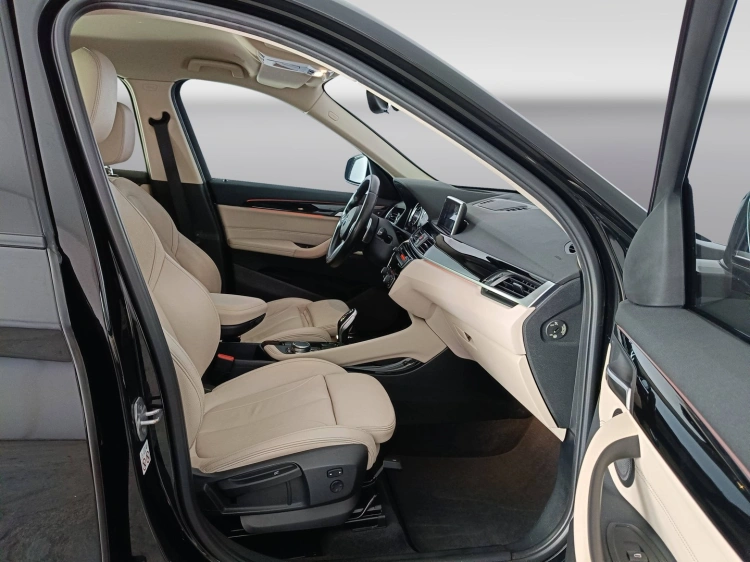 11 - BMW X1 X1 sdrive20d xLine