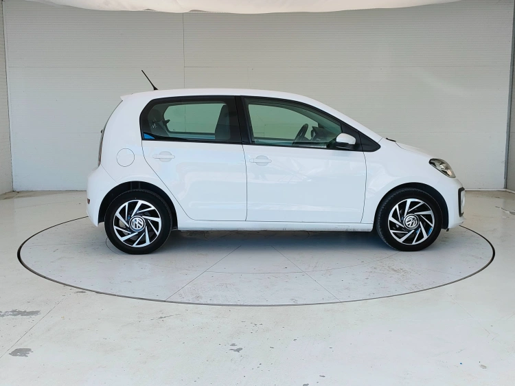 4 - Volkswagen up! up! 5p 1.0 Move up! 60cv