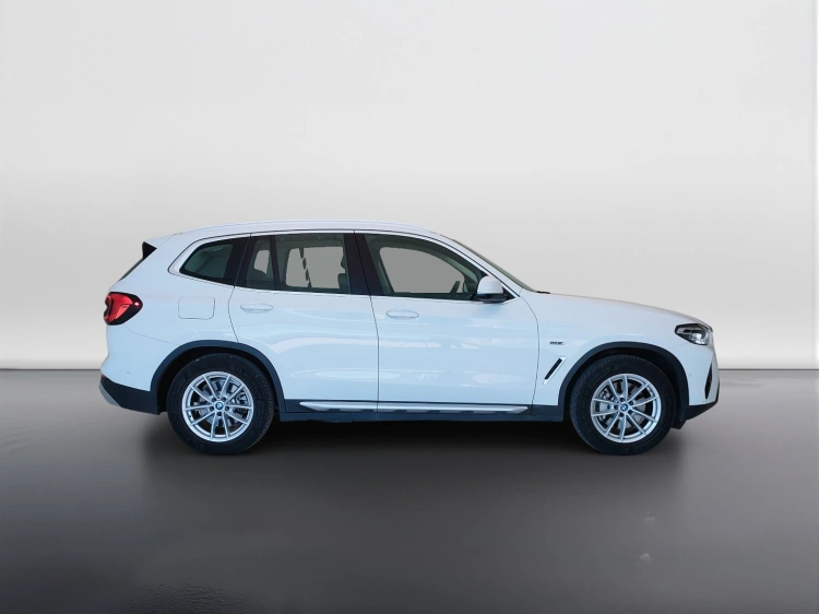 4 - BMW X3 X3 xdrive30e auto