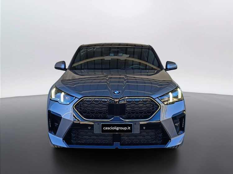 2 - BMW X2 X2 sdrive 18d MSport auto