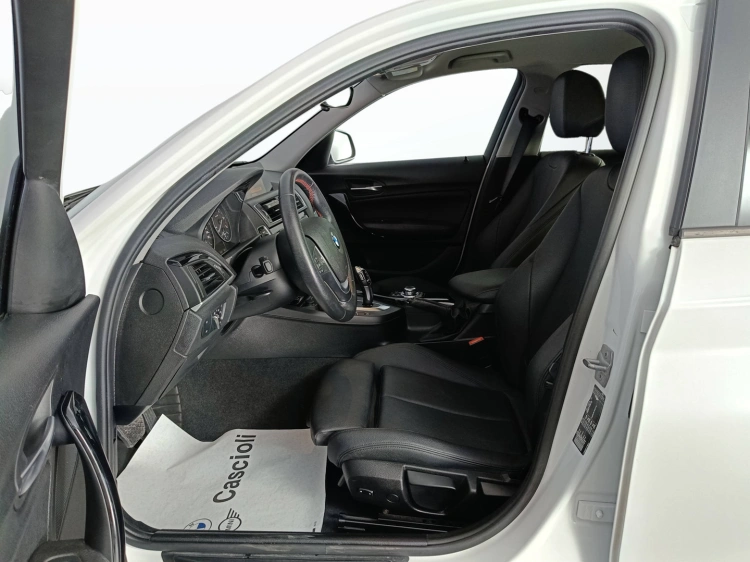 9 - BMW Serie 1 118d Sport 5p auto