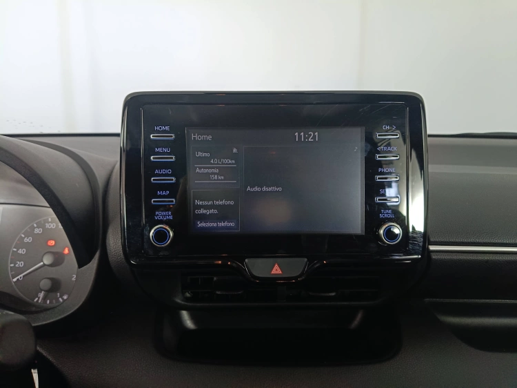 13 - Toyota Yaris TOYOTA Yaris 1.5 Hybrid 5 porte Active