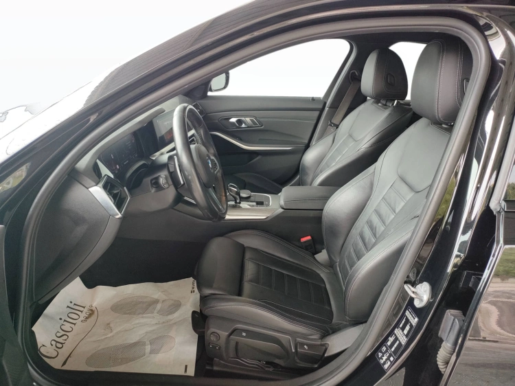 13 - BMW Serie 3 320d Touring mhev 48V xdrive Msport auto