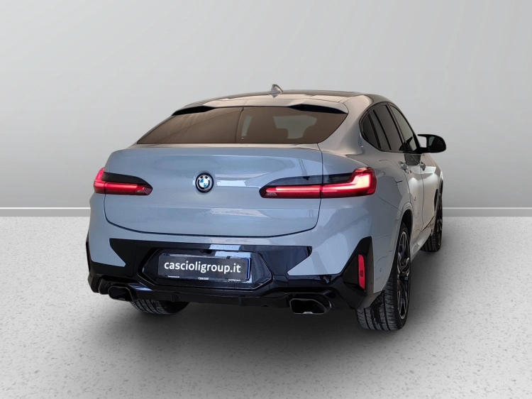 6 - BMW X4 BMW X4 M40d xDrive