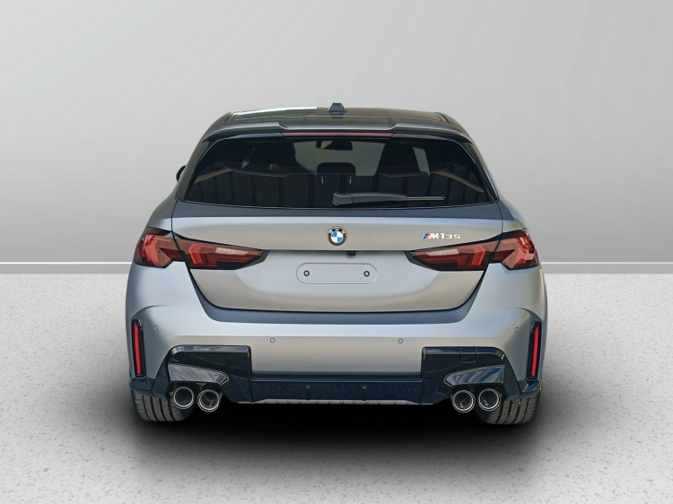 4 - BMW Serie 1 BMW M135 xDrive