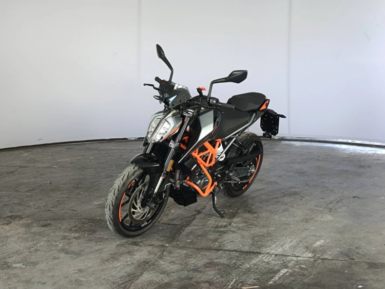 4 - Ktm Duke 125 Duke Abs my21