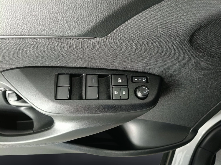 17 - Toyota Yaris Cross Yaris Cross 1.5h GR Sport fwd 130cv e-cvt