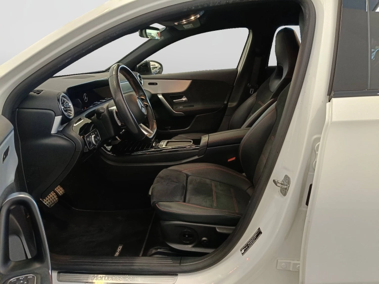 8 - Mercedes-Benz Classe A 180 d AMG Line Advanced Plus auto