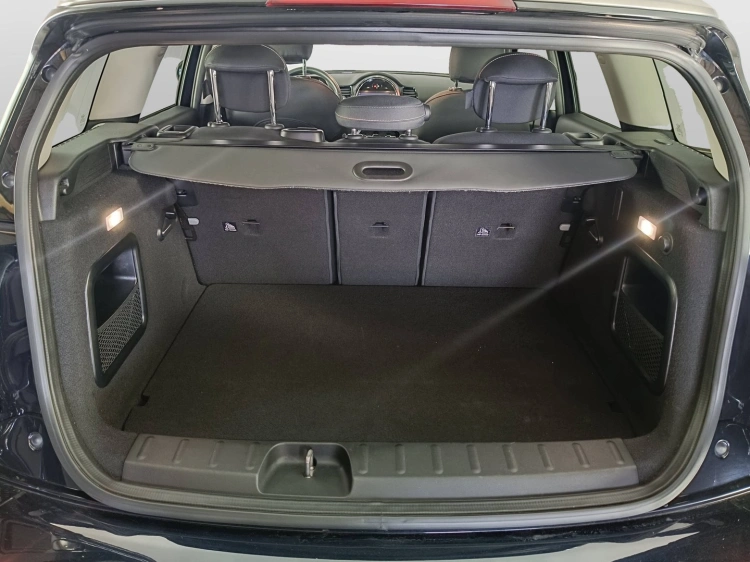 21 - MINI Cooper Mini Clubman 2.0 Cooper D Essential auto