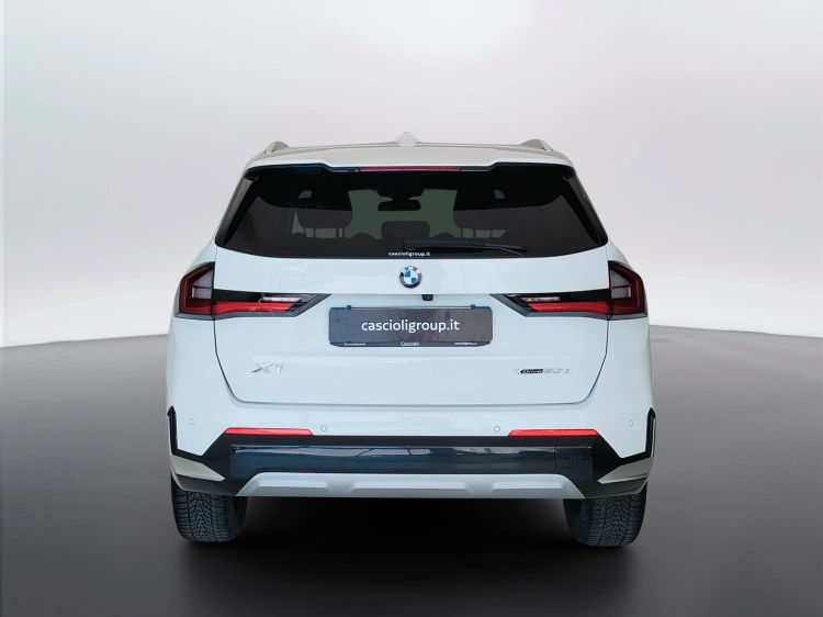 6 - BMW X1 X1 xdrive20d mhev 48V X-Line auto