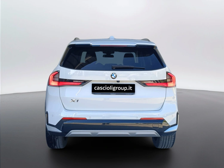 4 - BMW X1 X1 sdrive18d xLine auto