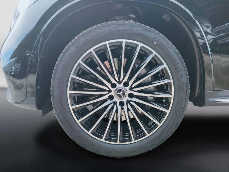 8 - Mercedes-Benz GLC 220 d 4MATIC