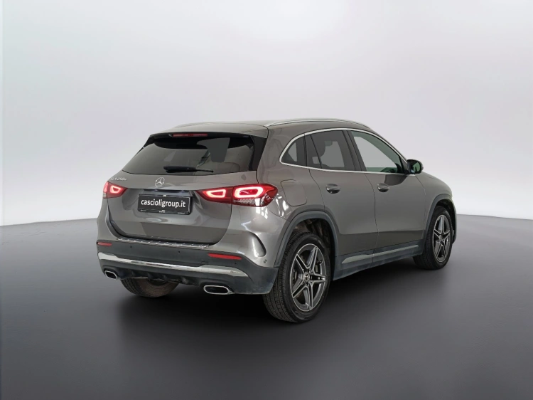 5 - Mercedes-Benz GLA 250 e phev (eq-power) Premium auto