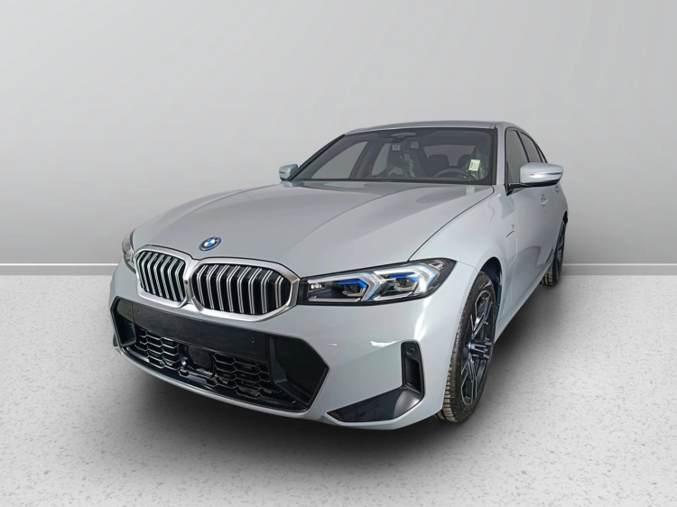 1 - BMW Serie 3 BMW 330e Berlina