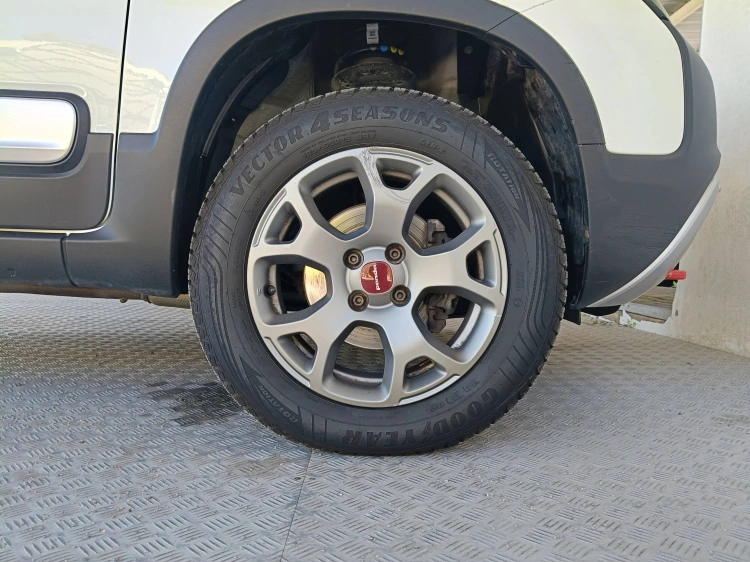13 - Fiat Panda Panda 1.3 mjt 16v Cross 4x4 s&s 95cv
