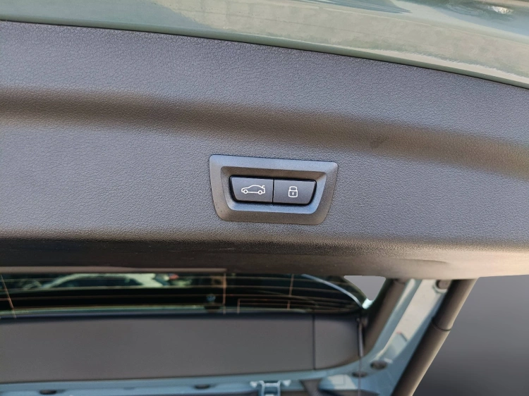 21 - BMW X1 X1 sdrive18d X-Line auto