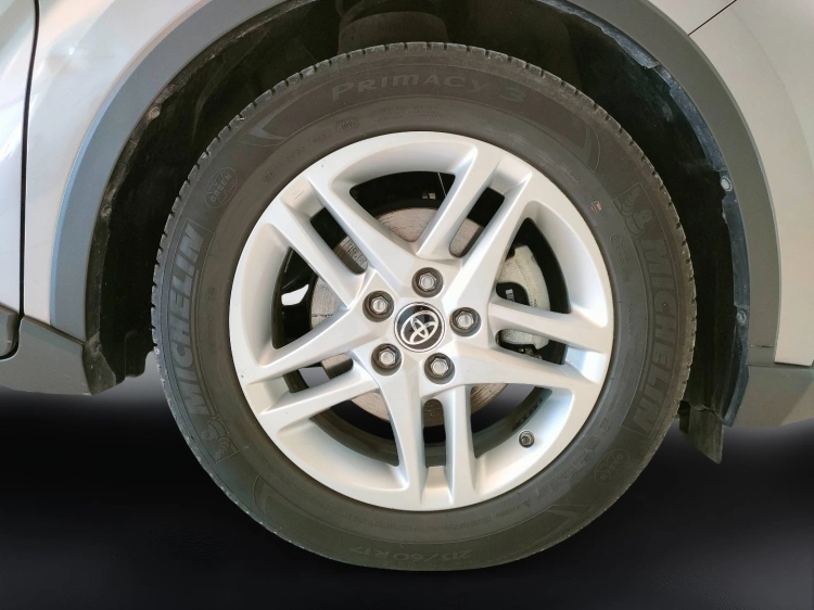 10 - Toyota C-HR C-HR 1.8h Business e-cvt