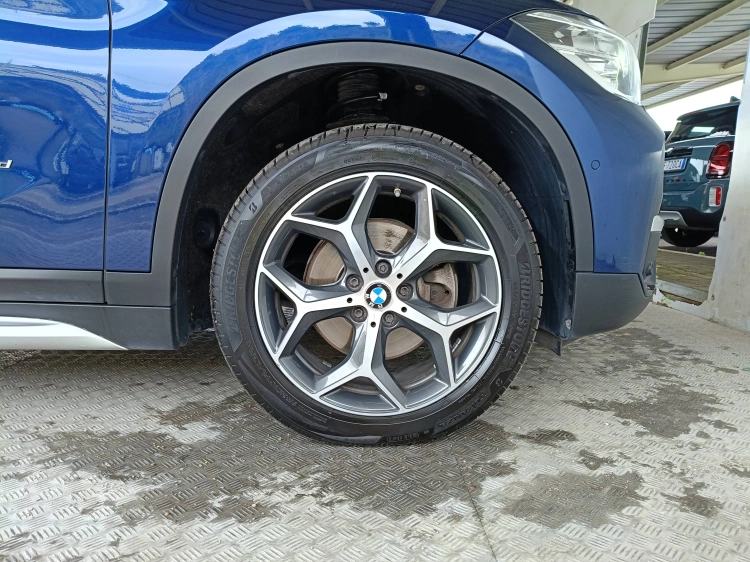 16 - BMW X1 X1 sdrive18d xLine auto
