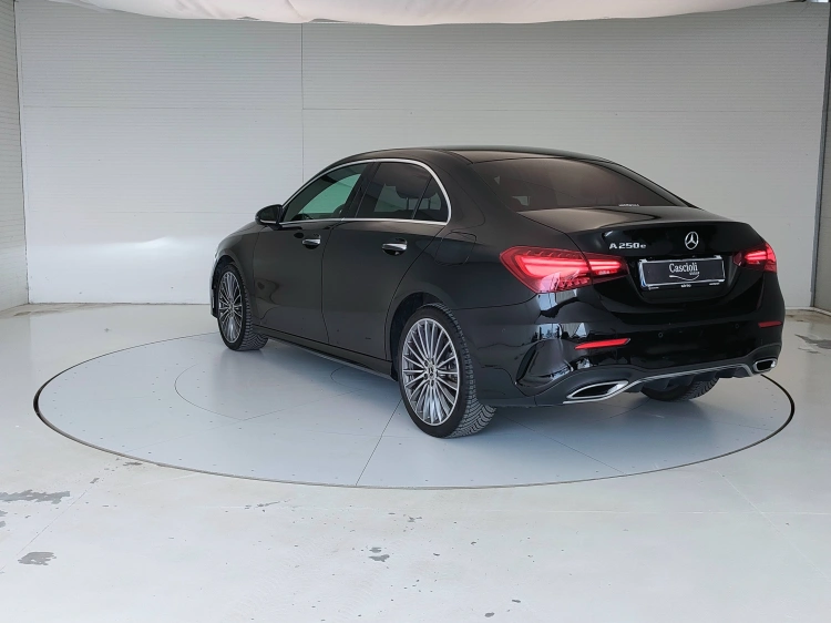 7 - Mercedes-Benz Classe A 250 e phev AMG Line Advanced Plus auto