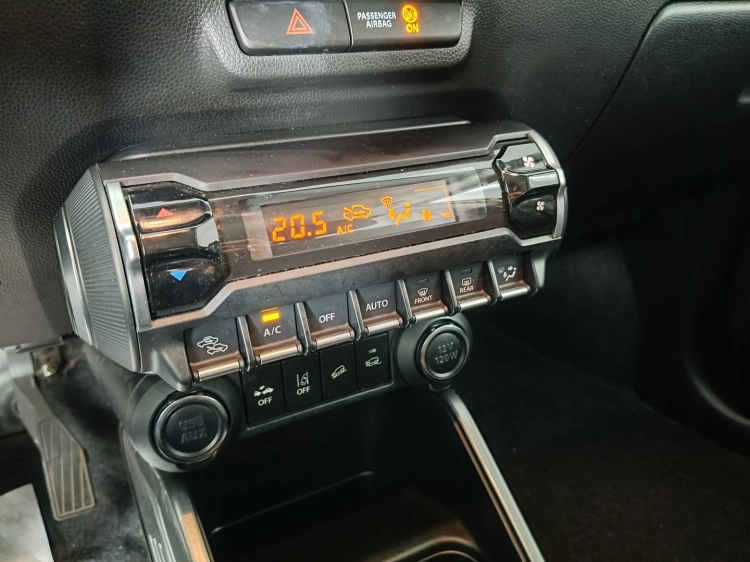 15 - Suzuki Ignis Ignis 1.2h Top 4wd allgrip