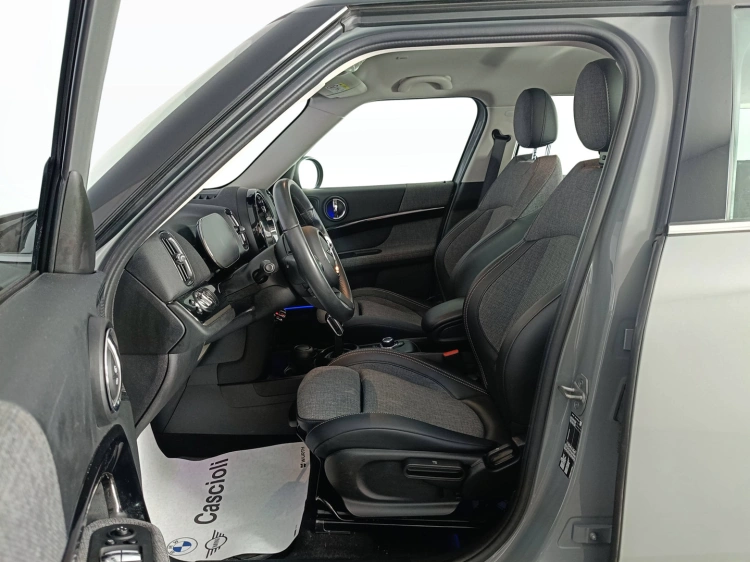 8 - MINI Countryman Mini Countryman 1.5 Cooper Business auto