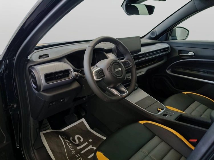 7 - Jeep Avenger Avenger 1.2 turbo e-hybrid mhev The North Face 4xe 145cv edc